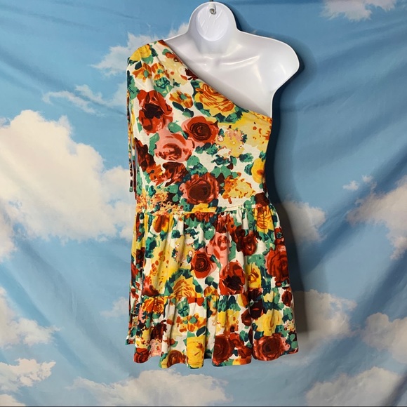NWT- Sapa- One Shoulder Floral Dress size Medium - Picture 5 of 11
